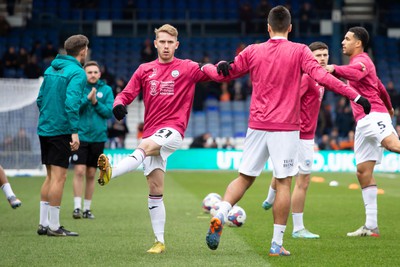 040323 - Luton Town v Swansea City - Sky Bet Championship - Swansea City squad warms up