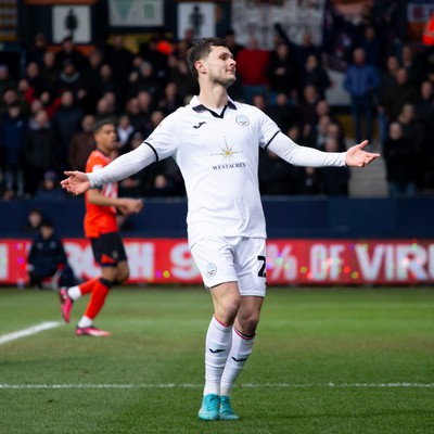 040323 - Luton Town v Swansea City - Sky Bet Championship - Liam Cullen of Swansea City gestures