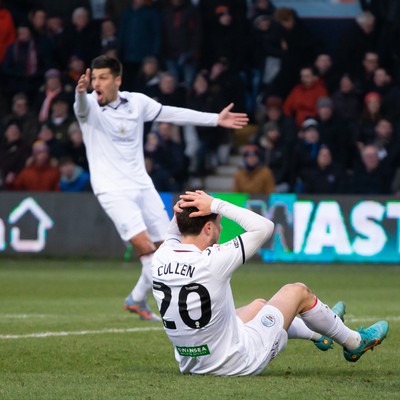 040323 - Luton Town v Swansea City - Sky Bet Championship - Liam Cullen of Swansea City gestures