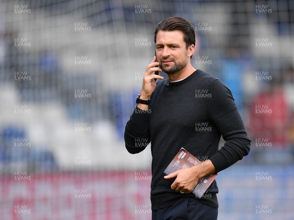 180921 - Luton Town v Swansea City - Sky Bet Championship - Swansea City manager Russell Martin
