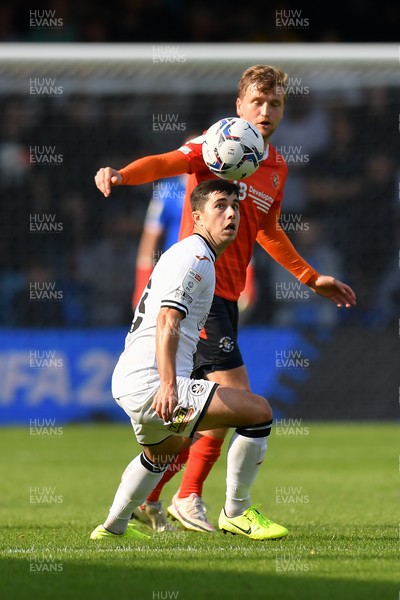 180921 - Luton Town v Swansea City - Sky Bet Championship - Liam Walsh of Swansea City in action during this afternoon's game 