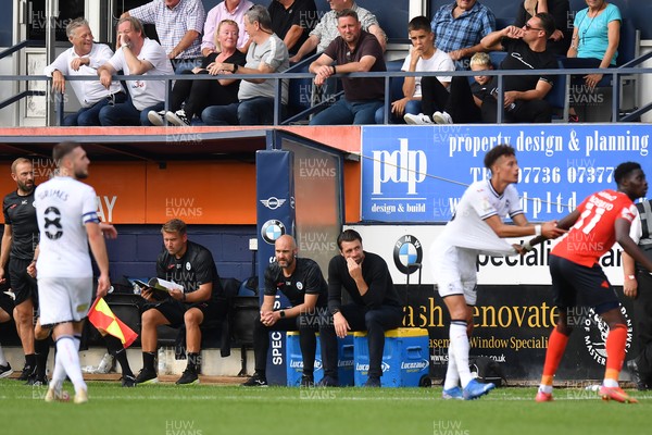 180921 - Luton Town v Swansea City - Sky Bet Championship - Swansea City manager Russell Martin watches on from the bench