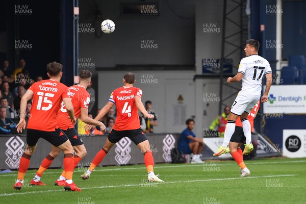 180921 - Luton Town v Swansea City - Sky Bet Championship - Joel Piroe of Swansea City goes close with a header in the 2nd half