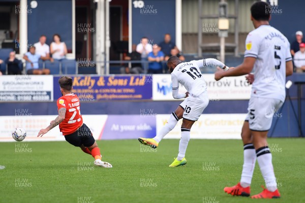 180921 - Luton Town v Swansea City - Sky Bet Championship - Olivier Ntcham of Swansea City shoots at goal