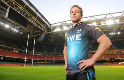 23.11.11 - LV= Cup Photocall - Tom Isaacs of Ospreys attends the LV= Cup photocall. 