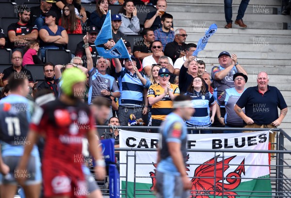 141018 - Lyon v Cardiff Blues - European Rugby Champions Cup - Cardiff Blues fans