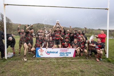 110426 - Machynlleth RFC v Mold RFC, Admiral National League 2 North - Mold RFC lift the trophy