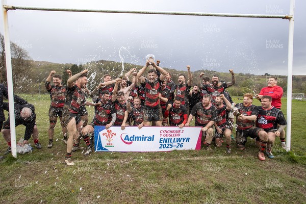 110426 - Machynlleth RFC v Mold RFC, Admiral National League 2 North - Mold RFC lift the trophy