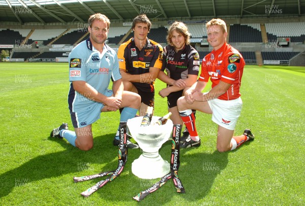 29.08.07 - Magners League Launch - (L-R)Xavier Rush(Cardiff Blues), Luke Charteris(Newport-Gwent Dragon), Ryan Jones(Ospreys)and Garan Evans(Llanelli Scarlets) at the Magners League Launch 