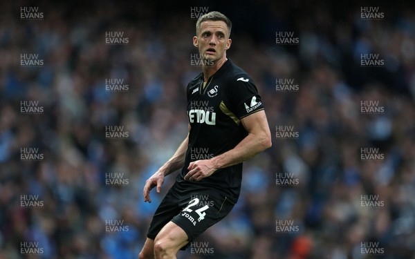 220418 - Manchester City v Swansea - Premier League - Andy King of Swansea