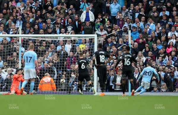 220418 - Manchester City v Swansea - Premier League - Bernardo Silva of Manchester City scores a goal