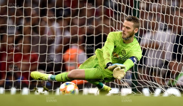 030819 - Manchester United v AC Milan - International Champions Cup - David De Gea of Manchester United saves a penalty during the penalty shoot out