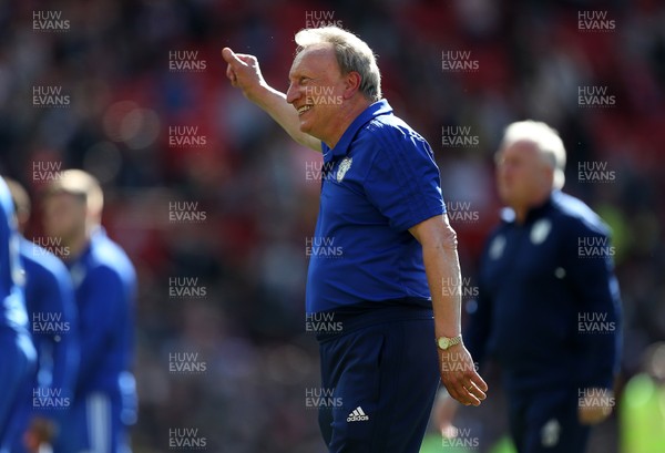 120519 - Manchester United v Cardiff City - Premier League - Cardiff City Manager Neil Warnock thanks the fans at full time