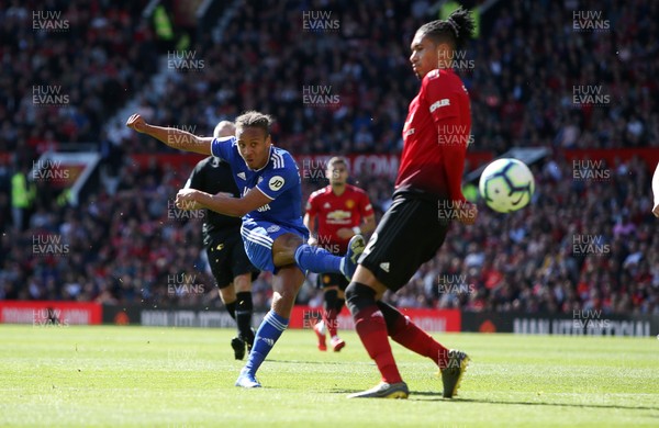 120519 - Manchester United v Cardiff City - Premier League - Bobby Reid of Cardiff City takes a shot at goal