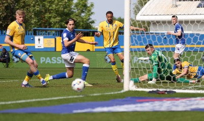 020526 - Mansfield Town v Cardiff City - Sky Bet League 1 - Joel Colwill of Cardiff just misses the shot on goal