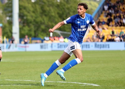 020526 - Mansfield Town v Cardiff City - Sky Bet League 1 - Omari Kellyman of Cardiff shoots for the 1st Cardiff goal