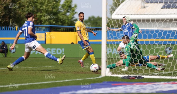 020526 - Mansfield Town v Cardiff City - Sky Bet League 1 - Joel Colwill of Cardiff just misses the shot on goal