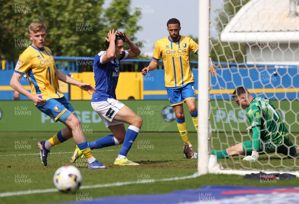 020526 - Mansfield Town v Cardiff City - Sky Bet League 1 - Joel Colwill of Cardiff just misses the shot on goal