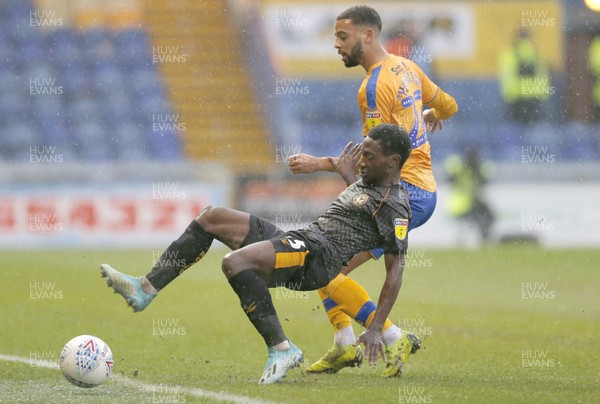 150220 - Mansfield Town v Newport County - Sky Bet League 2 - Keanu Marsh-Brown of Newport County and CJ Hamilton of Mansfield Town