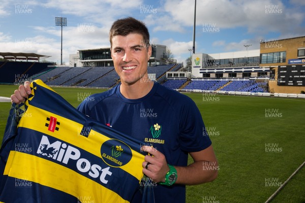 040417 - New Glamorgan CCC signing Marchant de Lange at the SSE SWALEC