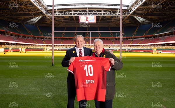 010324 - Principality stadium manager Mark Williams with Max Boyce at the stadium to announce Max’s brand-new rendition of Hymns and Arias which he will perform at Wales V France