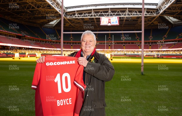 010324 - Max Boyce at the Principality Stadium to announce his brand-new rendition of Hymns and Arias which he will perform at Wales V France