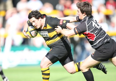 02.08.08 -  Men of Gwent 7's, Rodney Parade, Newport Newport v Bedwas - Newport's Scott Williams charges through to score try 