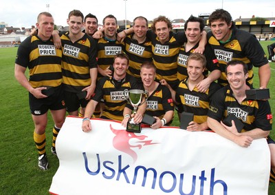 02.08.08 -  Newport v Cross Keys, Men of Gwent 7's FINAL, Rodney Parade- Newport RFC celebrate after winning the Uskmouth Power Men of Gwent 7s  