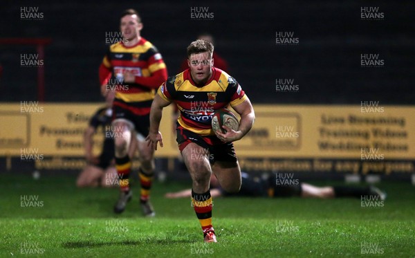 150317 - Merthyr RFC v Carmarthen Quins - Foster's Cup Semi Final - Morgan Griffiths of Carmarthen runs in to score a try