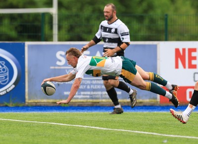 030525 - Merthyr RFC v Neath RFC, WRU Admiral Premiership - Ben Jones of Merthyr dives in to score try