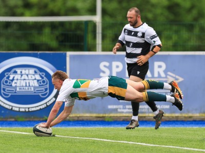 030525 - Merthyr RFC v Neath RFC, WRU Admiral Premiership - Ben Jones of Merthyr dives in to score try