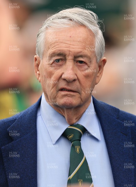 030525 - Merthyr RFC v Neath RFC, WRU Admiral Premiership -  Sir Stanley Thomas