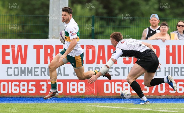 030525 - Merthyr RFC v Neath RFC, WRU Admiral Premiership - Adam Hoskins of Merthyr races in to score try