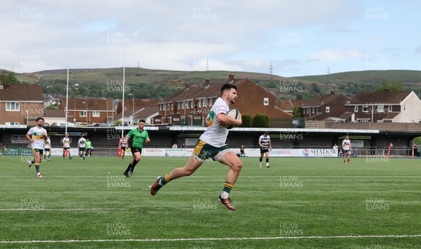 030525 - Merthyr RFC v Neath RFC, WRU Admiral Premiership - Adam Hoskins of Merthyr races in to score try
