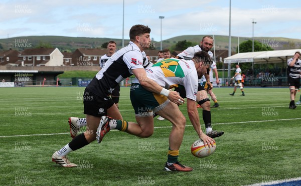 030525 - Merthyr RFC v Neath RFC, WRU Admiral Premiership - Adam Hoskins of Merthyr races in to score try