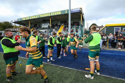 101026 - Merthyr v Beddau - Admiral WRU Premiership - Beddau take the field