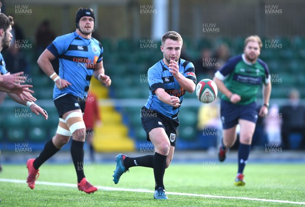 041117 - Merthyr v Cardiff - Principality Premiership - Gareth Thompson of Cardiff