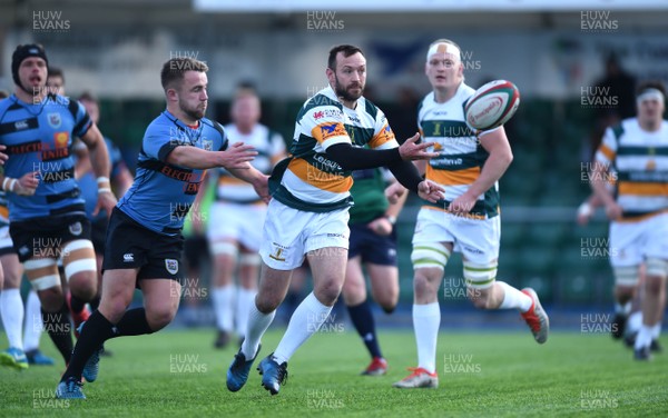 041117 - Merthyr v Cardiff - Principality Premiership - Gareth Davies of Merthyr