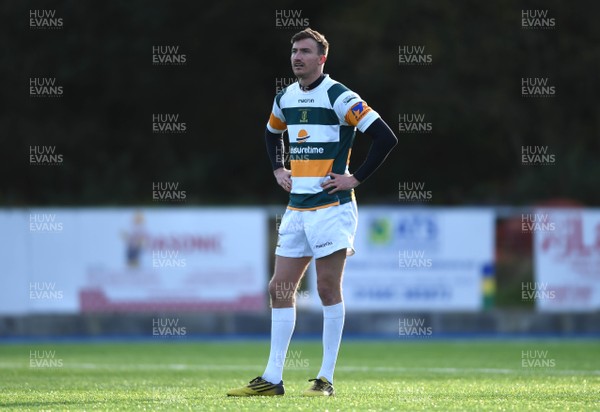 041117 - Merthyr v Cardiff - Principality Premiership - Matthew Jarvis of Merthyr