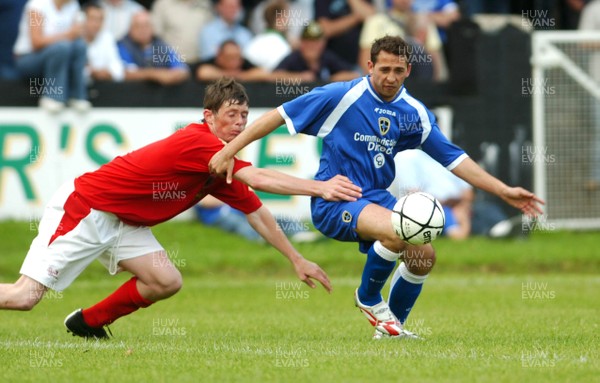 07.07.07 - Merthyr Tydfil v Cardiff City Cardiff's Michael Chopra tries to get through 