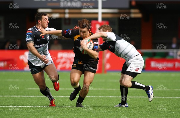 010417 Merthyr Tydfil RFC v Pontypridd RFC - Principality Premiership - Tier 1 - Teri Gee of Merthyr takes on Dafydd Lockyer(L) and Bradley Coombes of Pontypridd