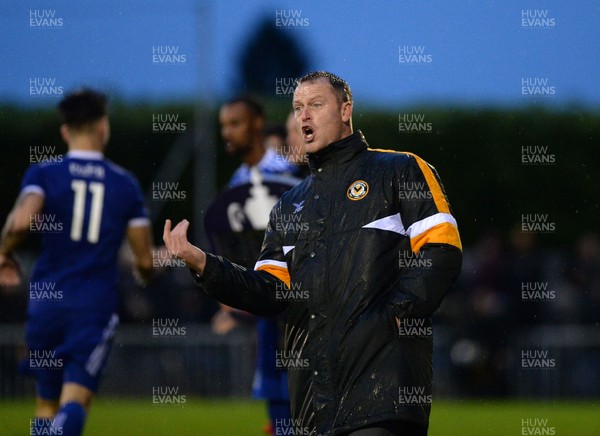 101118  - Metropolitan Police v Newport County - FA Cup First Round -  Newport manager Michael Flynn