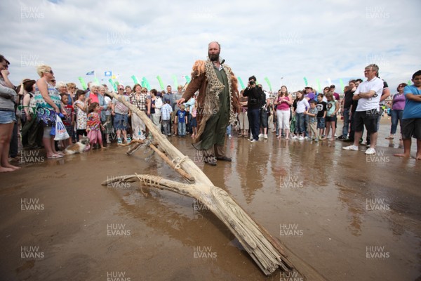 22.04.11 - The Passion with Michael Sheen, Aberavon Beach, south Wales. The performance of The Passion starring Michael Sheen takes place on the beach at Aberavon 