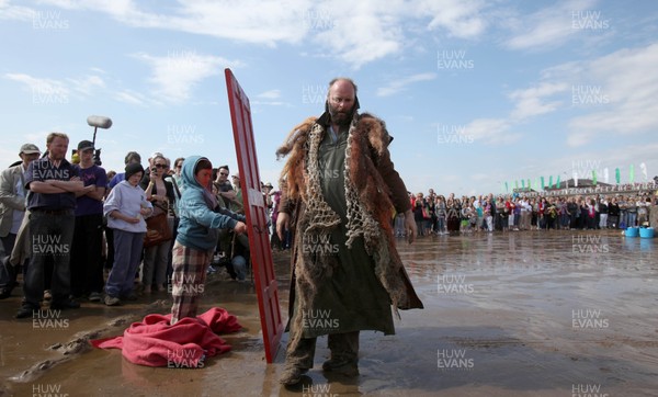 22.04.11 - The Passion with Michael Sheen, Aberavon Beach, south Wales. The performance of The Passion starring Michael Sheen takes place on the beach at Aberavon 