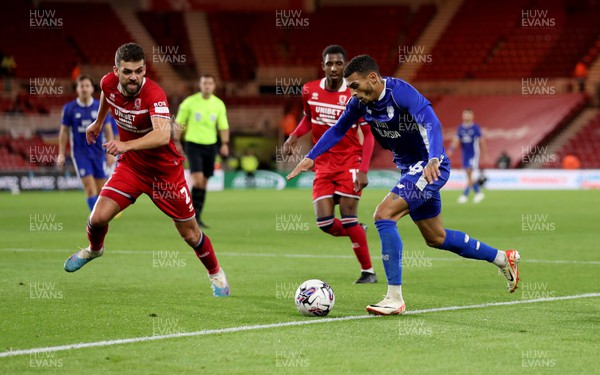 031023 - Middlesbrough v Cardiff City - Sky Bet Championship - Tommy Smith of Middlesbrough and Karlan Grant of Cardiff City