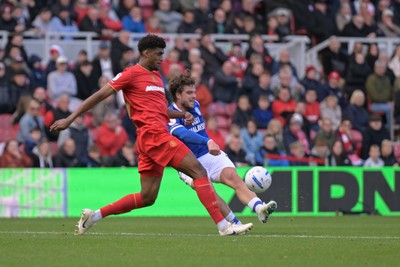 171026 - Middlesbrough v Cardiff City - Sky Bet Championship - Ollie Tanner of Cardiff City shoots and scores