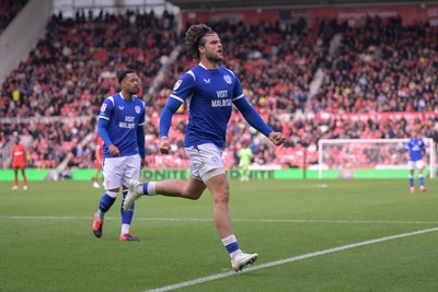 171026 - Middlesbrough v Cardiff City - Sky Bet Championship - Ollie Tanner of Cardiff City scores and celebrates