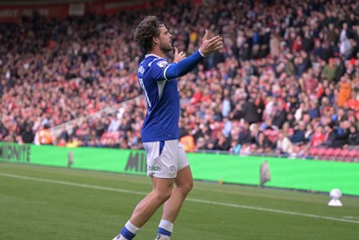 171026 - Middlesbrough v Cardiff City - Sky Bet Championship - Ollie Tanner of Cardiff City scores and celebrates