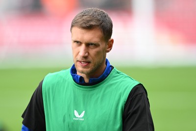 171026 - Middlesbrough v Cardiff City - Sky Bet Championship - Cardiff City's players warm up prior to the game
