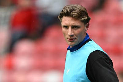 171026 - Middlesbrough v Cardiff City - Sky Bet Championship - Cardiff City's players warm up prior to the game